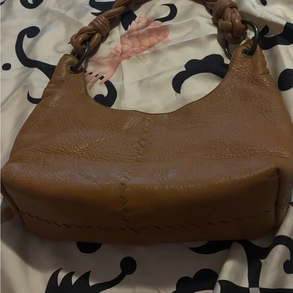 Bottega Veneta Tan Leather Shoulder Bag - Picture 7 of 10